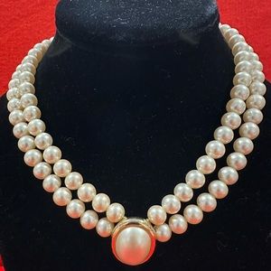 Vintage Liz Claiborne Pearl Necklace